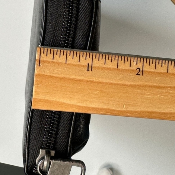 The Sak Black Leather Cell Phone Zip Around Wallet Crossbody Wristlet Clutch - Picture 7 of 12